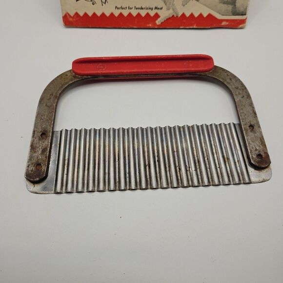 Vintage Huot Serrater & Meat Tenderizer Original Package Red Plastic Handle - Picture 8 of 16
